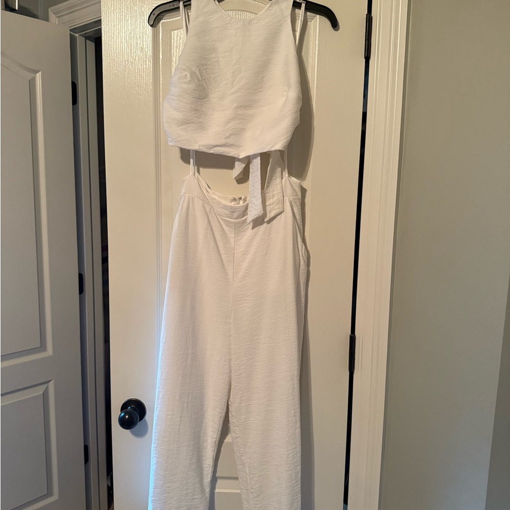 Elegant White City Vibe 2 piece set halter top and wide leg ankle pants